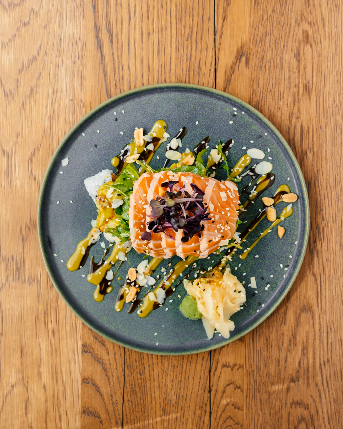 TATAKI ROLL SALMON